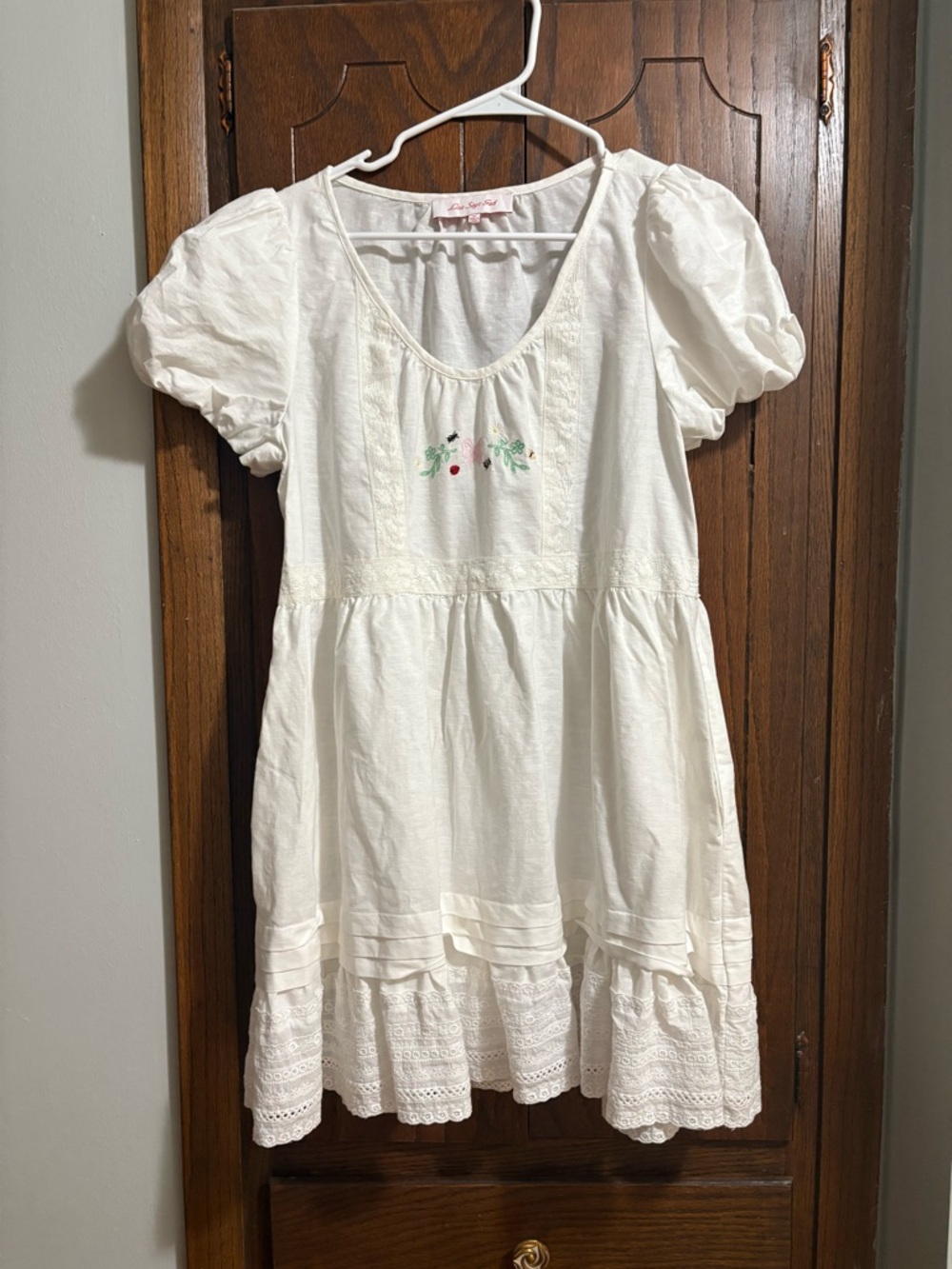 Lisa Says Gah white dress